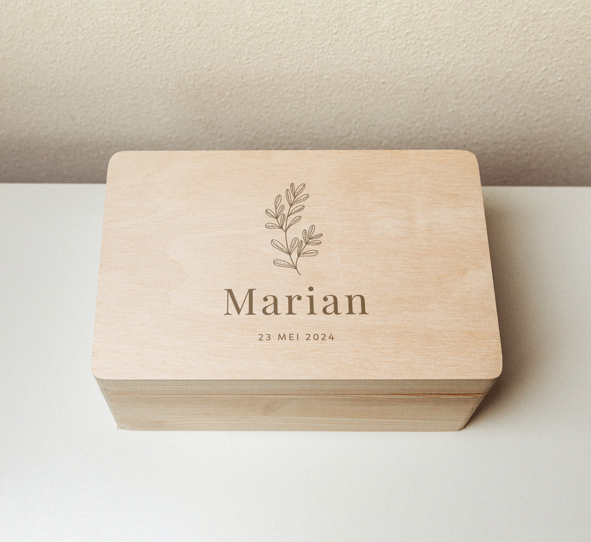 Houten herinneringskist met naam - Blaadje Hout