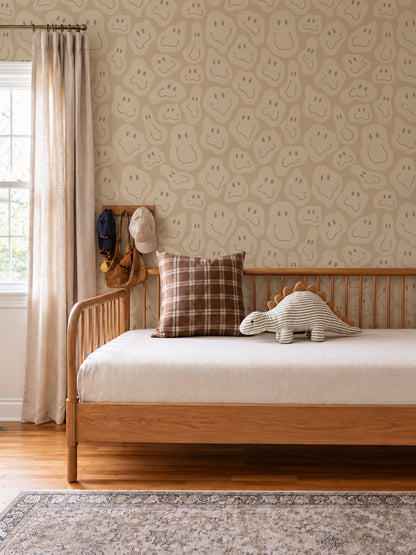 Chambre d'enfant avec le papier peint « Happy Shapes » en beige